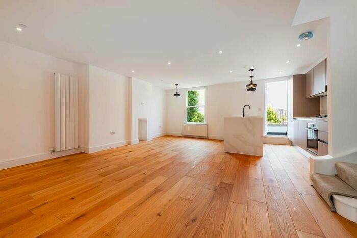 2 Bedroom Flat To Rent In Sutherland Avenue, London, W9