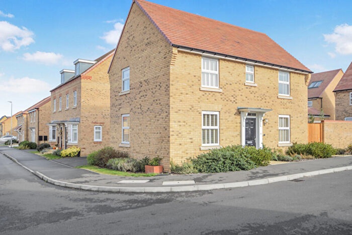 3 Bedroom Detached House For Sale In Wilson Drive, Godmanchester, PE29