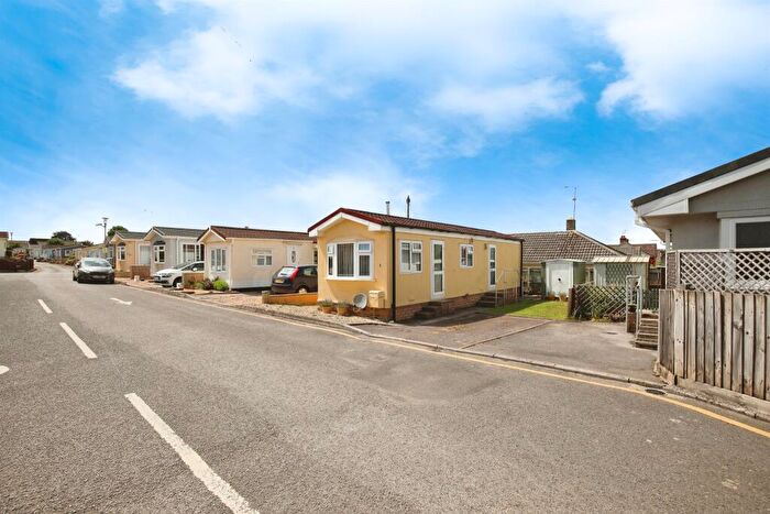 1 Bedroom Park Home For Sale In Holders Road, Amesbury, Salisbury, SP4