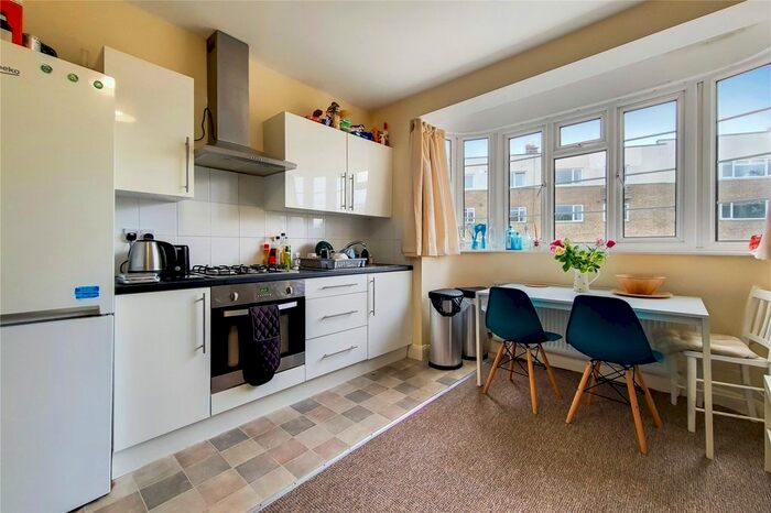 3 Bedroom Terraced House To Rent In Balham Park Road, Nightingale, SW12