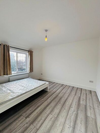 1 Bedroom Semi Detached House To Rent In Sixth Avenue, London, E12