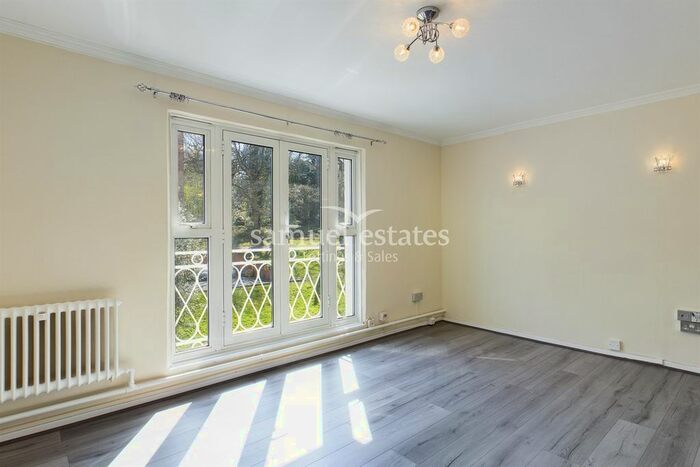 3 Bedroom Flat To Rent In Attleborough Court, Sydenham Hill, SE23
