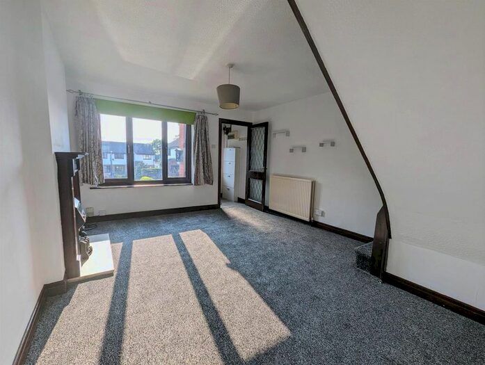 2 Bedroom Terraced House To Rent In Charnwood Bank, Batley, WF17