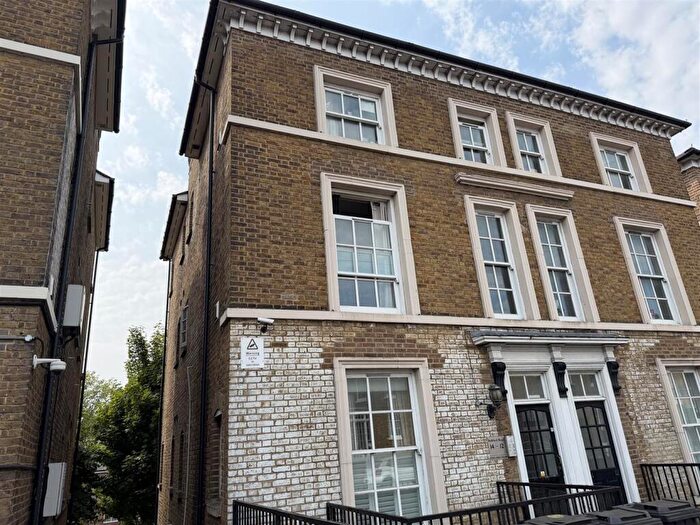 1 Bedroom Flat To Rent In Ashford Road, Maidstone, ME14