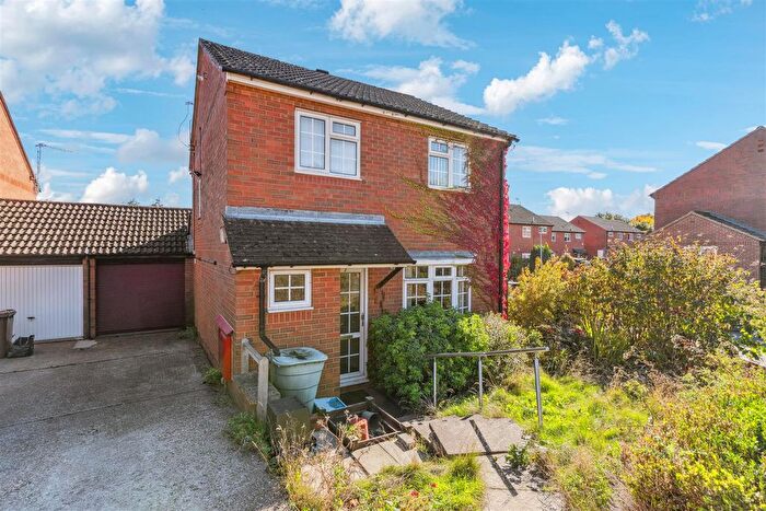 3 Bedroom Semi-Detached House For Sale In Sheepcroft Hill, Stevenage, SG2