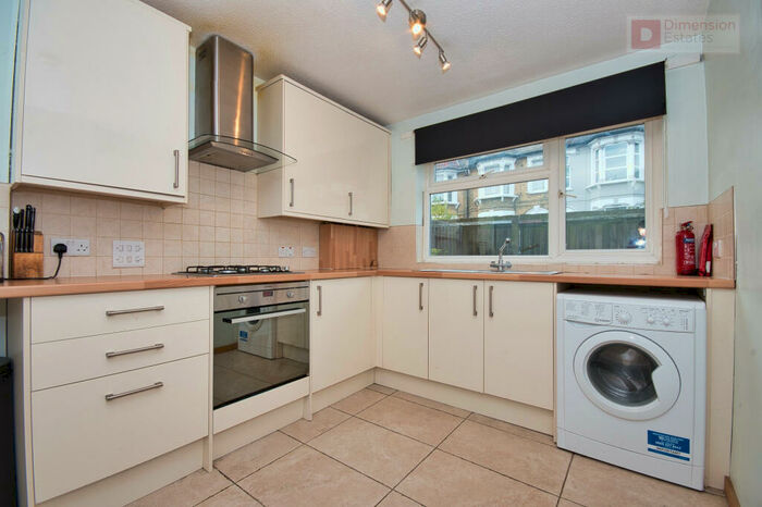 3 Bedroom Town House To Rent In Pellerin Road, Stoke Newington, Dalston, Hackney, N16