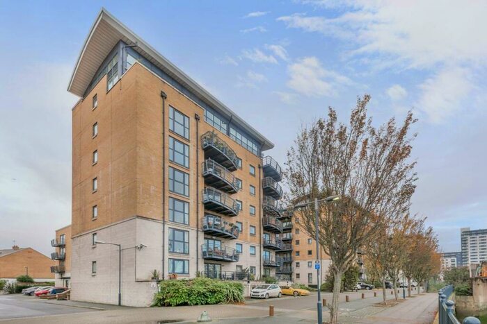 2 Bedroom Flat To Rent In Glaisher Street, Greenwich, London, SE8