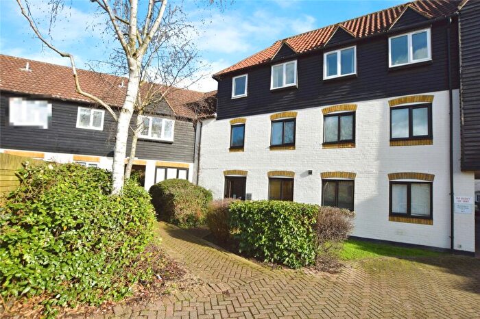2 Bedroom Apartment For Sale In Bucklebury Heath, South Woodham Ferrers, Chelmsford, Essex, CM3