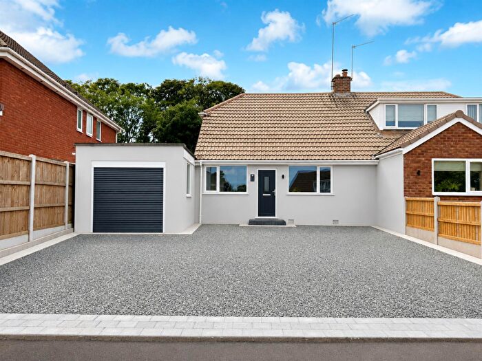 3 Bedroom Semi-Detached House For Sale In Clent View Road, Stourbridge, DY8