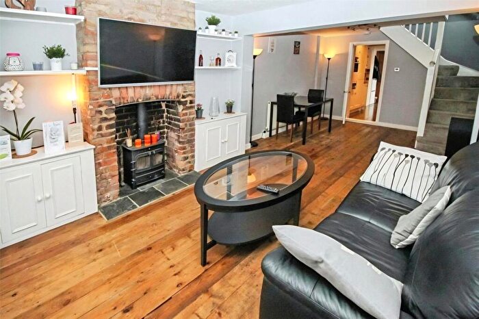 3 Bedroom End Of Terrace House For Sale In Crescent Road, Warley, Brentwood, Essex, CM14