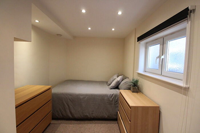 1 Bedroom Flat To Rent In Lawn Road, Southampton, SO17