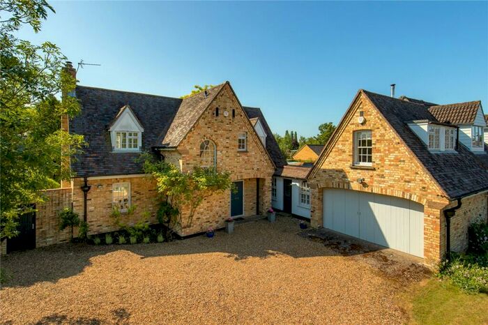 4 Bedroom Detached House For Sale In Meldreth Road, Shepreth, Royston, Hertfordshire, SG8