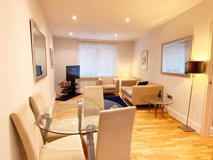 1 Bedroom Apartment To Rent In Pepys Street, Tower Hill, EC3N