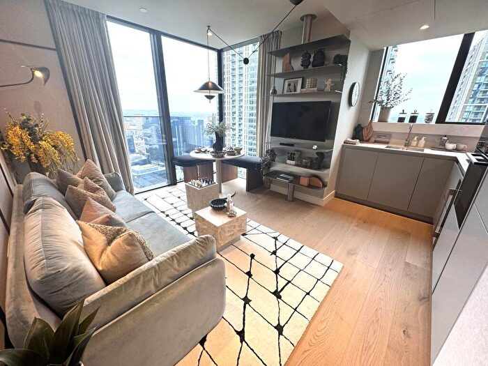 1 Bedroom Apartment For Sale In South Quay Plaza, E14