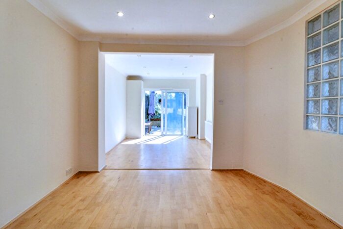 3 Bedroom Terraced House To Rent In Carmelite Road, Harrow, HA3