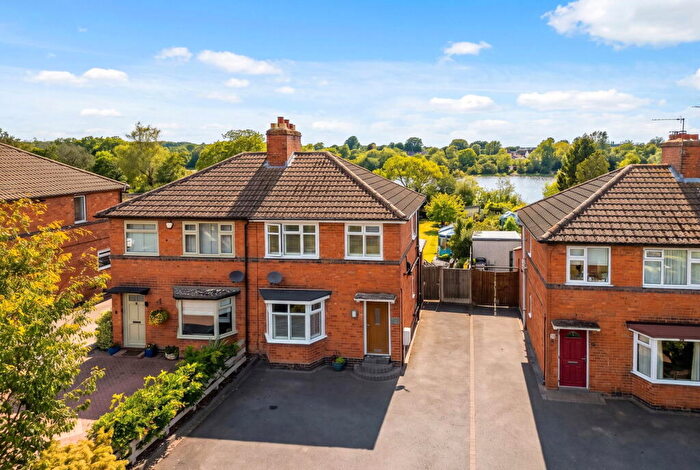 2 Bedroom Semi Detached House For Sale In Malthouse Lane, Earlswood, B94