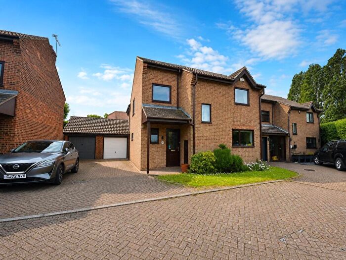 5 Bedroom Detached House For Sale In Bromstone Road, Broadstairs, CT10
