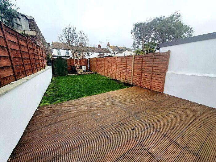 2 Bedroom House To Rent In Newland Road, Worthing, BN11