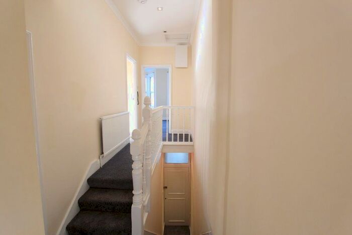 1 Bedroom Flat To Rent In Chapter Road, Willesden, NW2