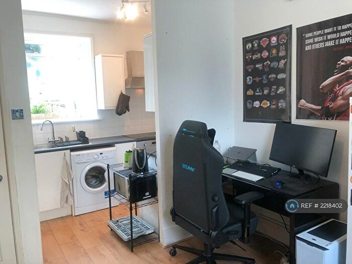 Studio To Rent In Sillwood Street, Brighton, BN1