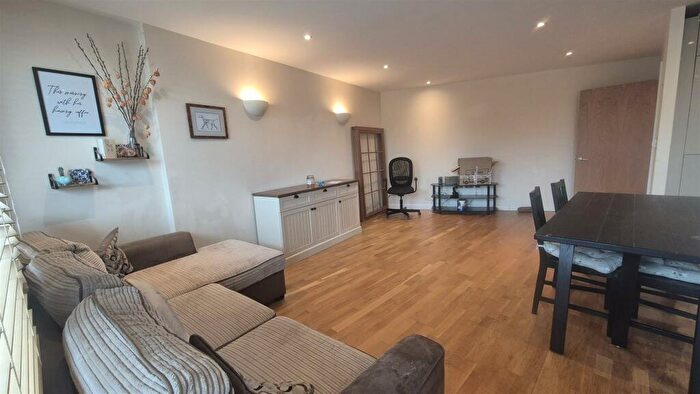 1 Bedroom Apartment For Sale In Fenton Court, Burgess Springs, Chelmsford, CM1