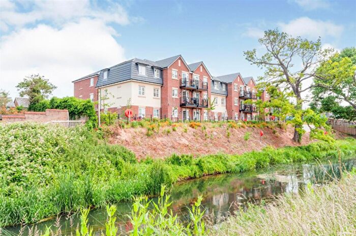 2 Bedroom Apartment For Sale In Parkland Place, Shortmead Street, Biggleswade, Bedfordshire, SG18