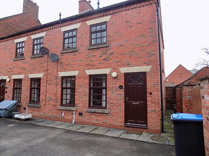 2 Bedroom House To Rent In Kennedy's Close, Off Town Hall Yard, Ashbourne, DE6