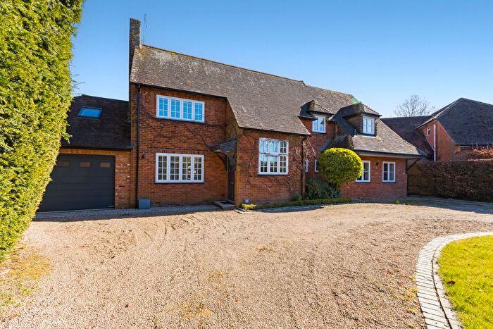 5 Bedroom Detached House For Sale In Spring Road, Harpenden, AL5