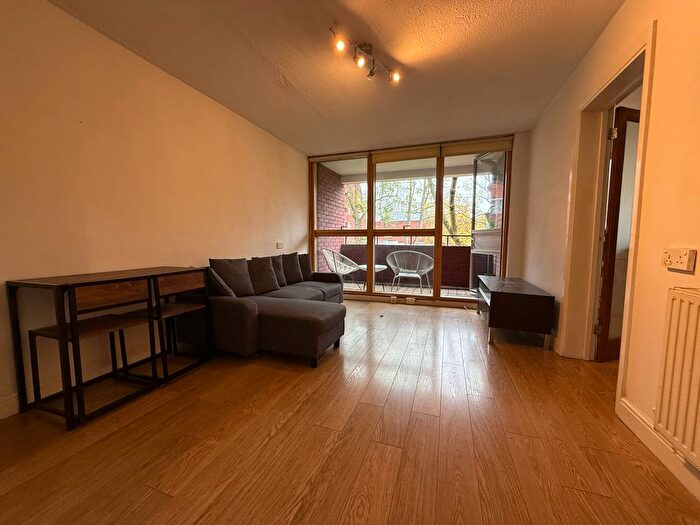 1 Bedroom Flat To Rent In Henley Prior, Collier Street, London, N1