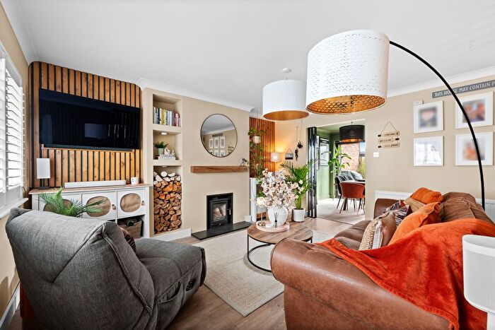 3 Bedroom Semi Detached House For Sale In Bruce Drive, South Croydon, CR2