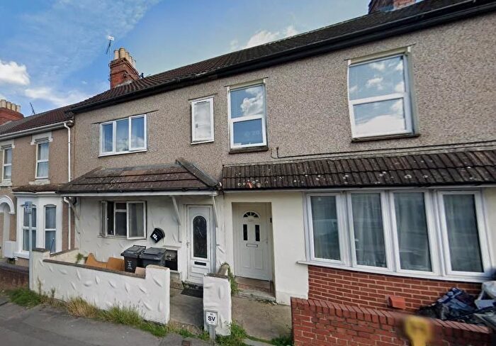 1 Bedroom Flat To Rent In Newhall Street, Swindon, SN1