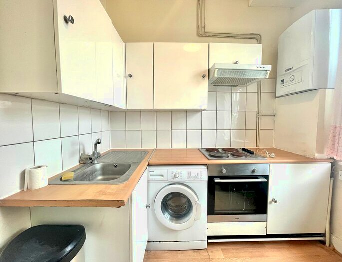 3 Bedroom Flat To Rent In Dollis Park, London, N3