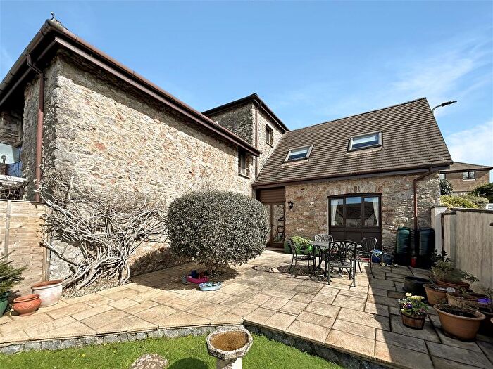 3 Bedroom Barn Conversion For Sale In Manor Gardens, Abbotskerswell, Newton Abbot, TQ12
