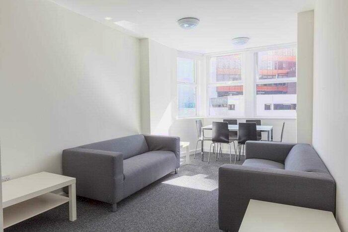 6 Bedroom Apartment To Rent In Holdenhurst Road, Bournemouth, Bournemouth, BH8