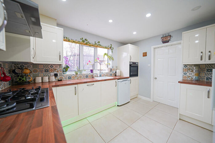 4 Bedroom Detached House For Sale In Somerset Drive, Glenfield, Leicester, Leicestershire, LE3