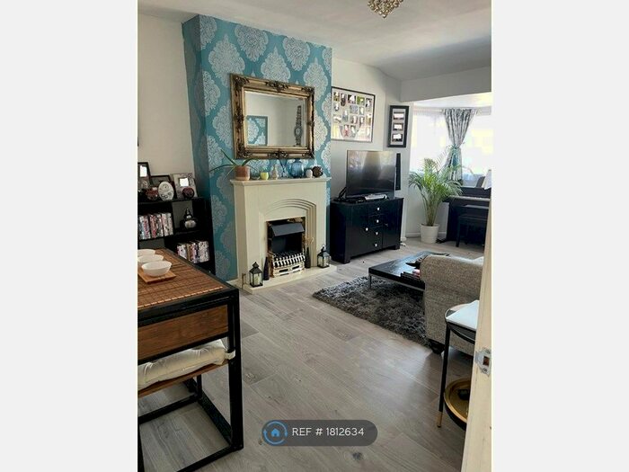 1 Bedroom Flat To Rent In Bastable Avenue, Barking, IG11