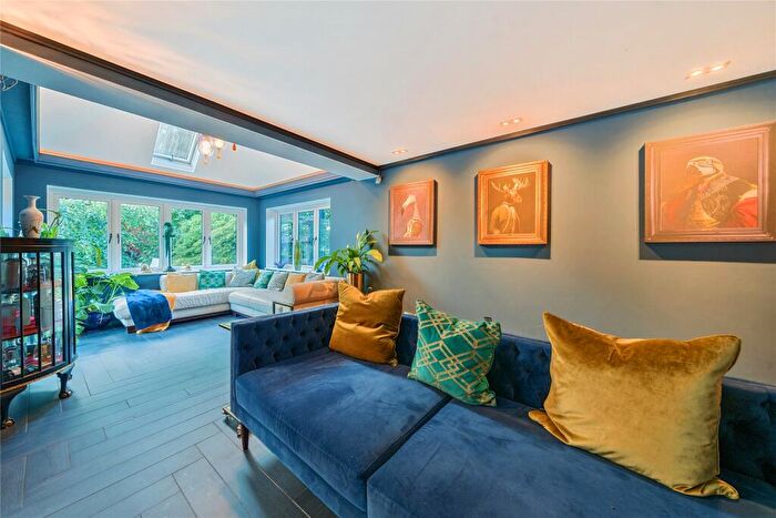 5 Bedroom Detached House For Sale In Ambleside Road, Lightwater, Surrey, GU18