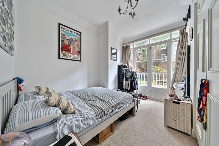 1 Bedroom Flat To Rent In Ovington Square, Sloane Square, London, SW3