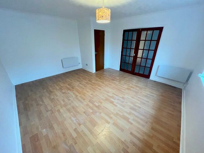 2 Bedroom House To Rent In High Town Road, Luton, LU2