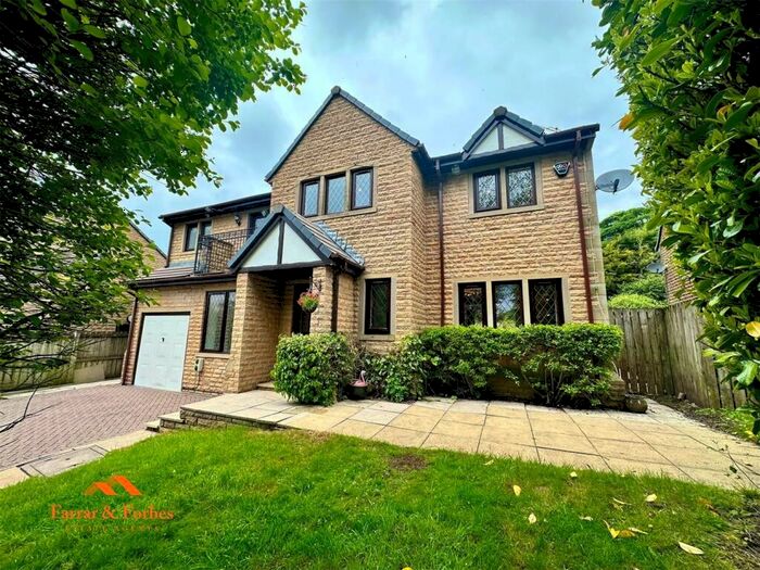 4 Bedroom Detached House To Rent In Hill Lane, Colne, BB8