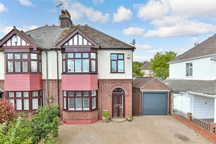 3 Bedroom Semi-Detached House For Sale In Darland Avenue, Upper Gillingham, Kent, ME7