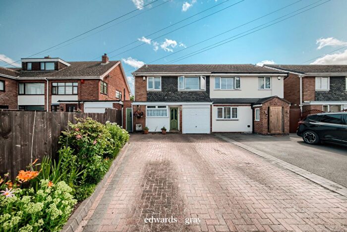 3 Bedroom Semi-detached House For Sale In Station Road, Whitacre Heath, B46