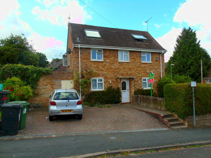4 Bedroom Semi-Detached House To Rent In Ebden Road, Winchester, SO23