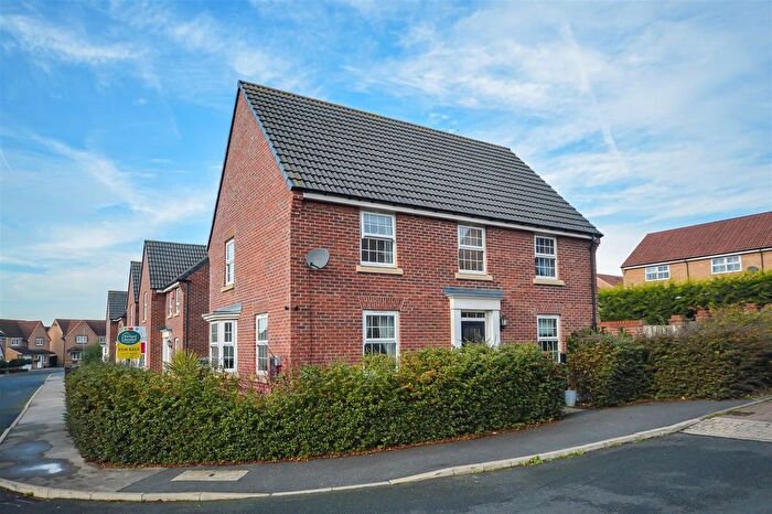 4 Bedroom Property For Sale In Poppy Fields Avenue, Pontefract, WF8