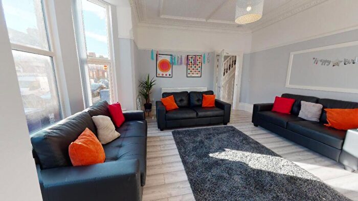 5 Bedroom House To Rent In Langdale Road, Liverpool, L15