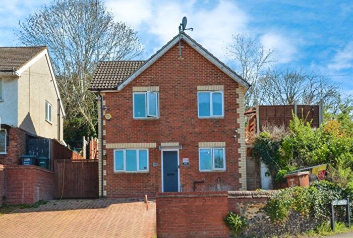4 Bedroom Detached House For Sale In Primrose Hill, Kings Langley, WD4