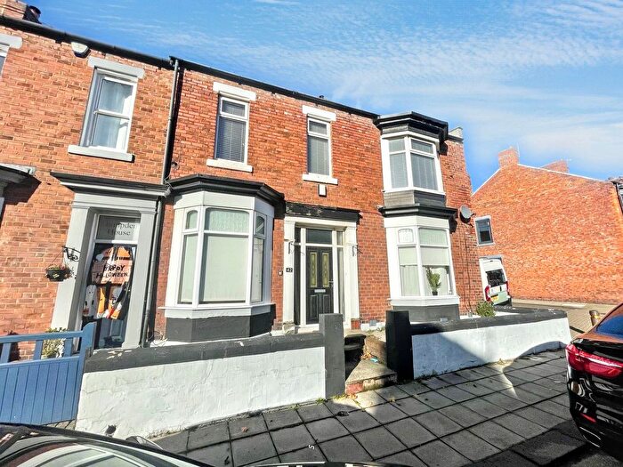 2 Bedroom Flat For Sale In Oxford Avenue, South Shields, NE33