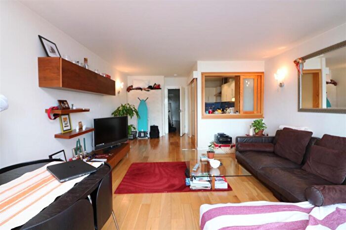 2 Bedroom Apartment To Rent In Hutchings Wharf, Hutchings Street, London, E14