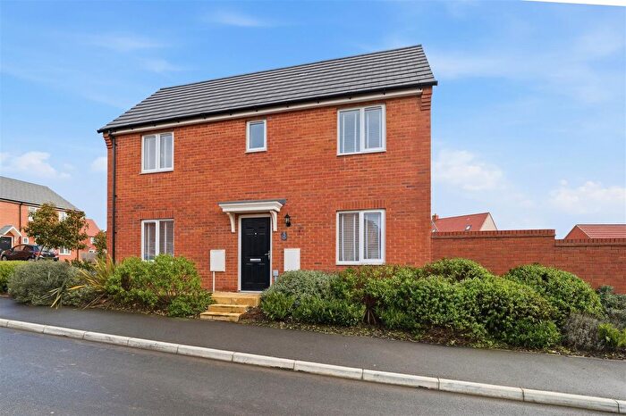 3 Bedroom Semi Detached House For Sale In Patterdale Road, Chesterfield, S41