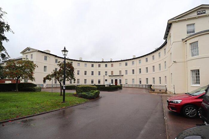 3 Bedroom Apartment To Rent In The Crescent, Gloucester, GL1